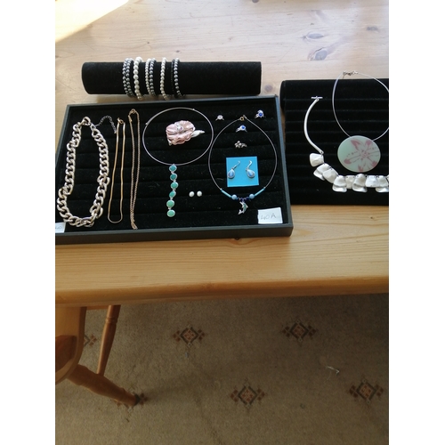 40A - 2 trays of mixed jewellery including necklaces, bracelets, rings and earrings (trays not included)