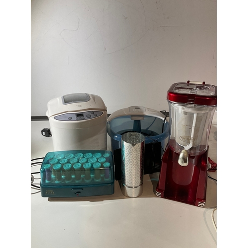 306 - Mixed electrical lot incl foot spa, Russel Hobbs bread maker and slush maker