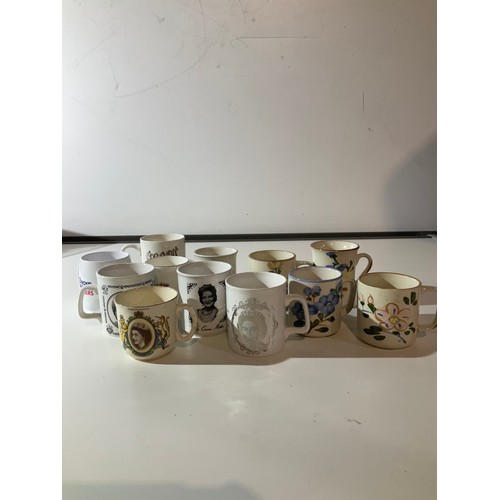 105 - Selection of mugs one celebrating the queen mother