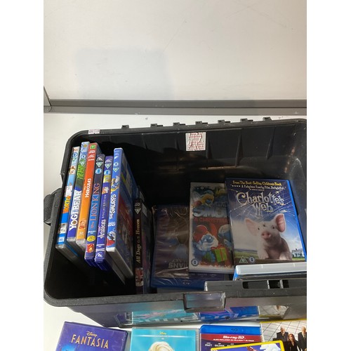 109 - box of mixed children's dvd including Yogi Bear, The Lion King,The Aristocats and lots more