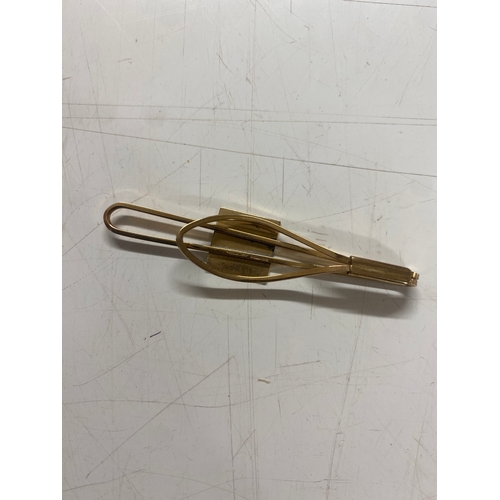 29B - 9ct gold stamped tie pin - weight 5g