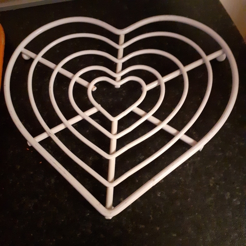 3 - 6 x trivets and hot plate stands