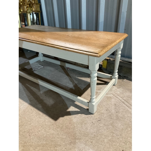 254 - White painted coffee table - approx 3 foot long