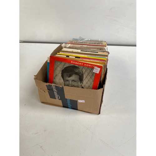 437 - Collection of record singles incl Robert Horton, Mozart etc