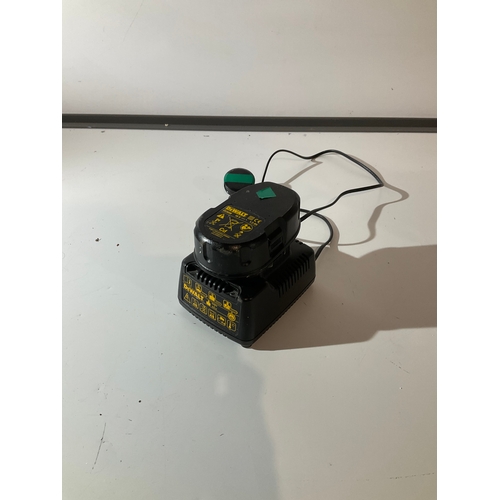 452 - Dewalt NiMH and NiCd battery charger