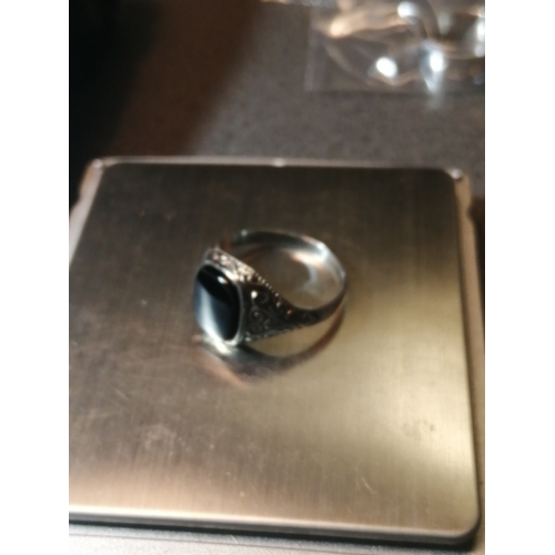 25A - Silver signet ring 3.22 grams Size U