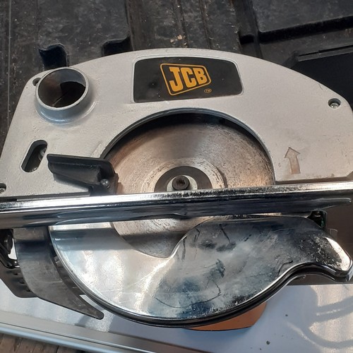 20 - JCB circular saw in carry case. 1500 watt 184mm blade. Working