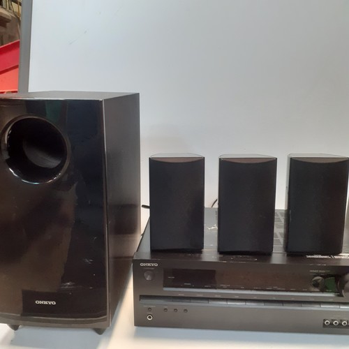 21 - Onkyo AV Receiver with lage speaker and 3 small speakers. Model HT-R358. Working.
