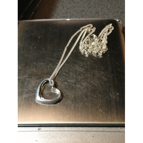 23A - Silver necklace with heart shaped pendant 2.81 grams