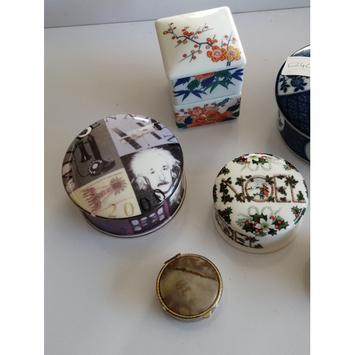 41A - Collection of trinket boxes