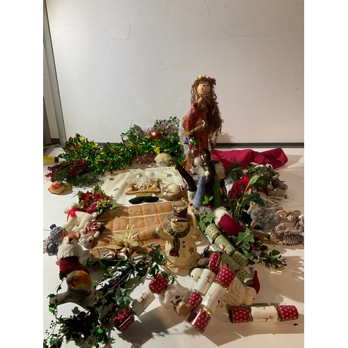 67 - Quantity of Christmas decorations inc advent calendar, tinsel etc