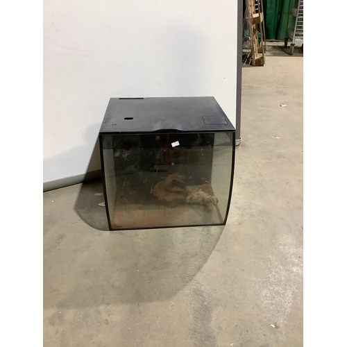 232 - Fluval glass vivarium