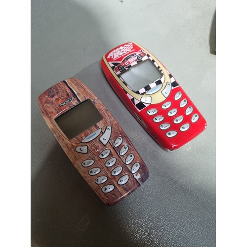 488 - 2 retro vintage Nokia mobile phones - remember the ones that always get a signal when no-one else ha... 