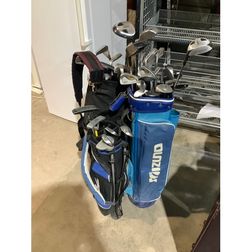 385 - Quantity of golf clubs inc Dunlop, Loco & with cases