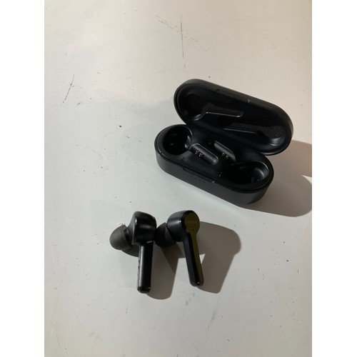 126A - True wireless double earbuds