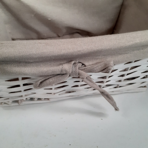 10 - Quantity of good quality clean wicker baskets