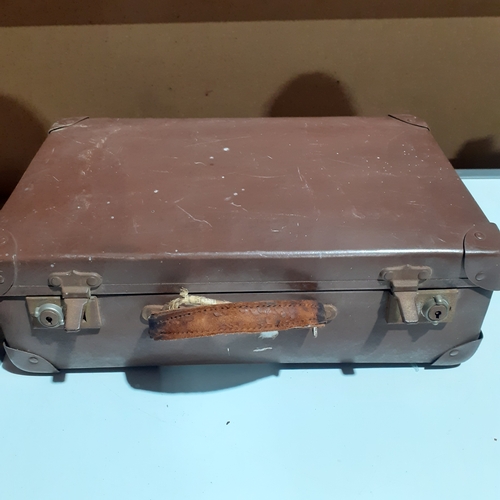 32 - Brown hard shell small vintage suitcase. No key.