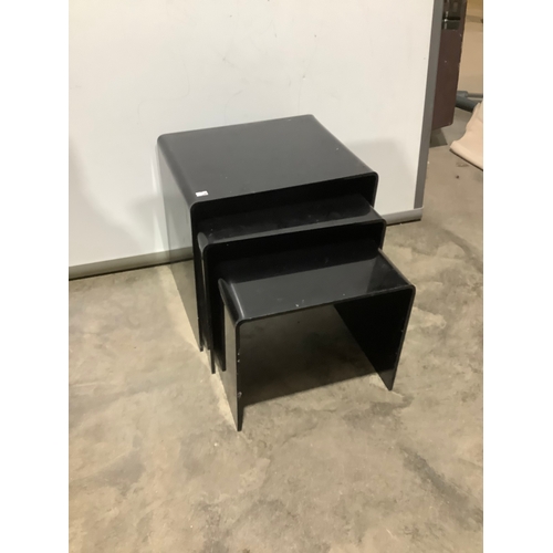 206 - Plastic black small set of nest of tables