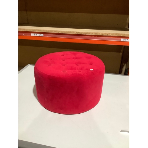 260 - Red velvet pouffe