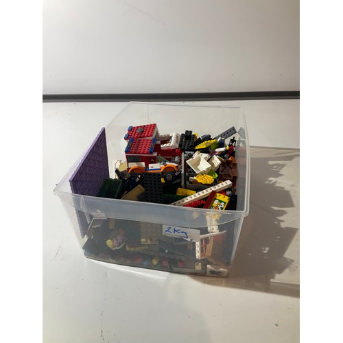 105 - Box of 2kg  mixed lego