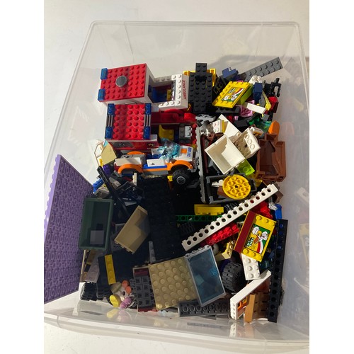 105 - Box of 2kg  mixed lego