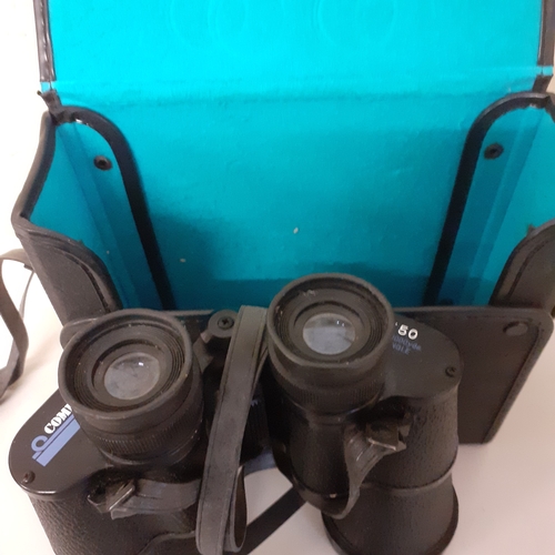 34 - Commodore 10 x 50 wide angle binoculars in case. Working.