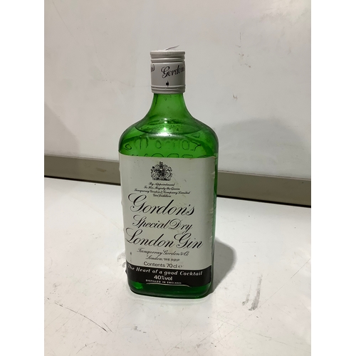 57 - Vintage Gordon’s Special Dry Gin London Gin - 40% - sealed