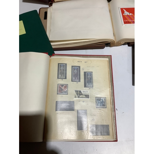 78 - Large stamp collection inc commonwealth & USA album, commemoratives, vintage improved postage stamp ... 