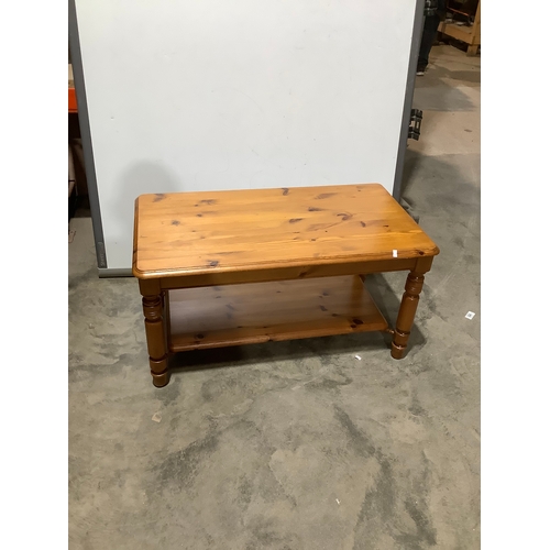 207 - Pine coffee table 90x50cm