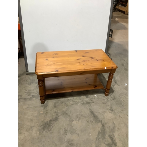 207 - Pine coffee table 90x50cm