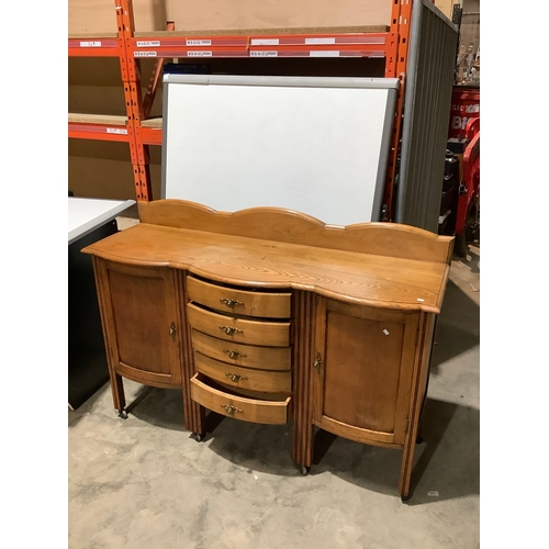 259 - 1.5m long sideboard unit with drawers & shelves in good tidy condition