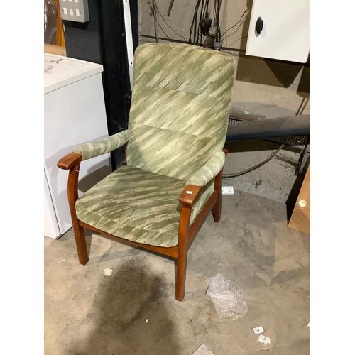 401 - Green upholstered lounge chair