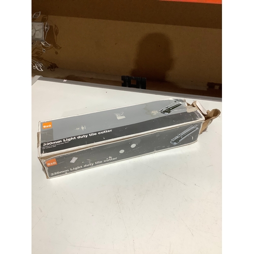 283 - B&Q 330mm light duty tile cutter