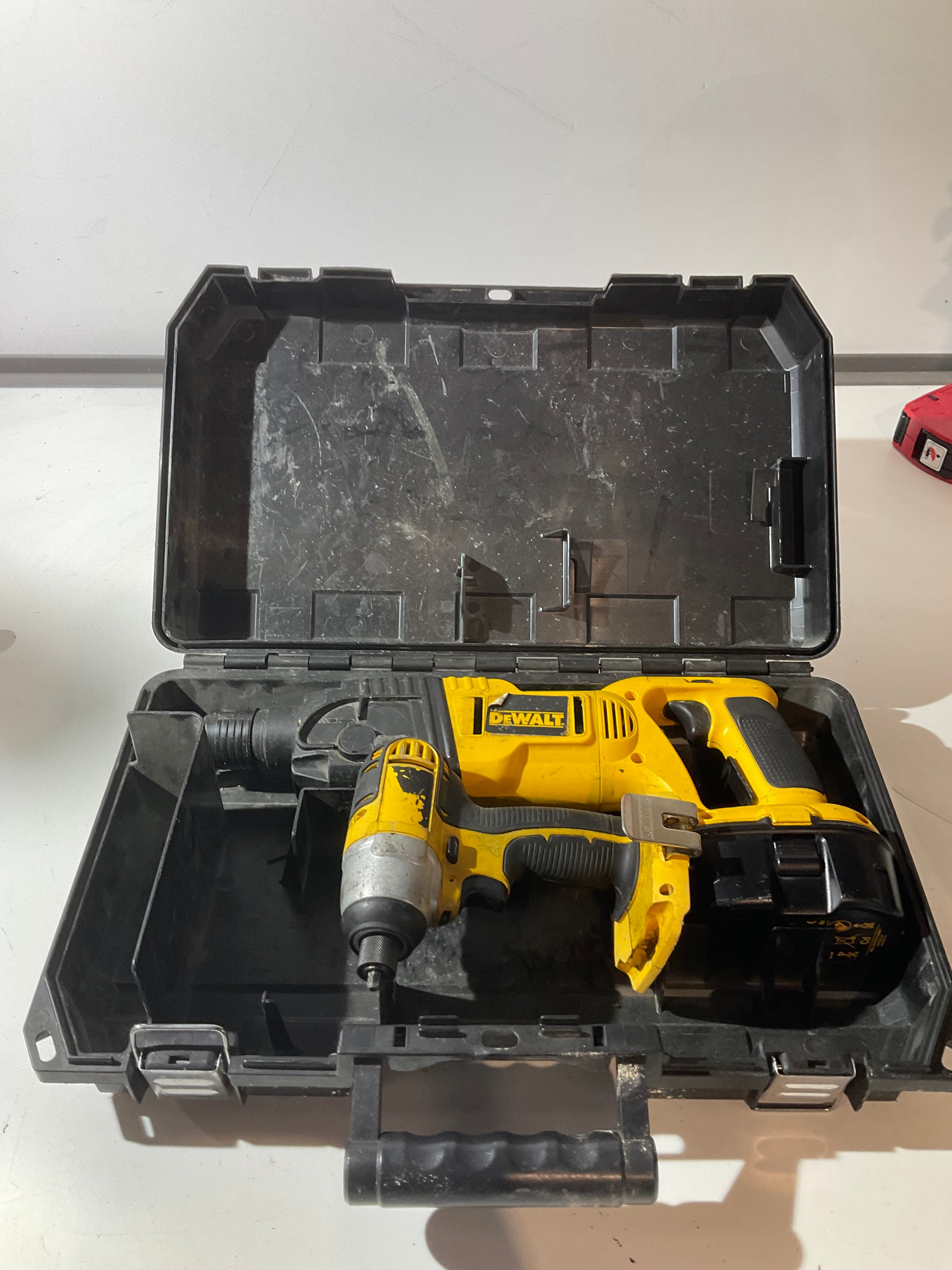 Dewalt 2025 dw999 drill