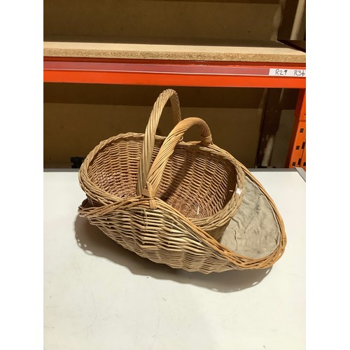 233 - Wicker shopping basket and wicker bread basket