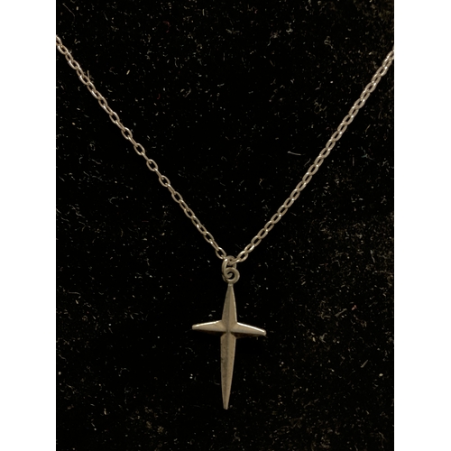 21B - Silver 925 cross necklace- 2.2g