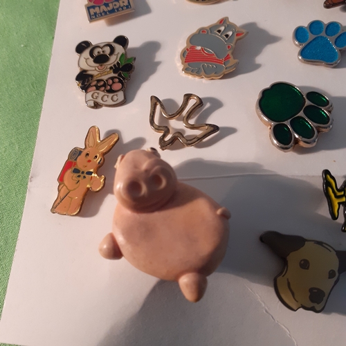 22 - Collection of mostly animal and animal related pin badges.