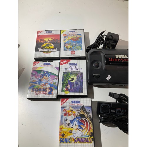 115 - Sega Master System II power base and 5 games