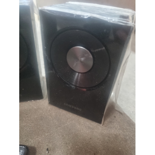 87 - Samsung subwoofer and speaker set