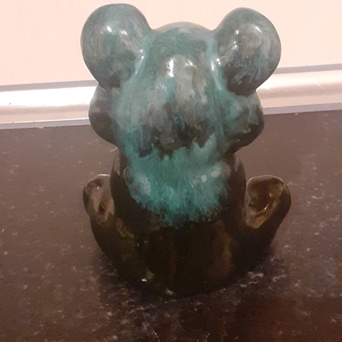 43 - Vintage blue mountain pottery bear