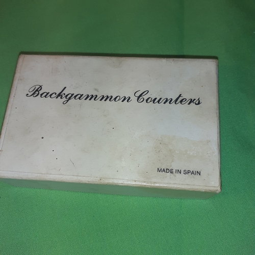 95 - Original vintage box of wooden backgammon pieces.