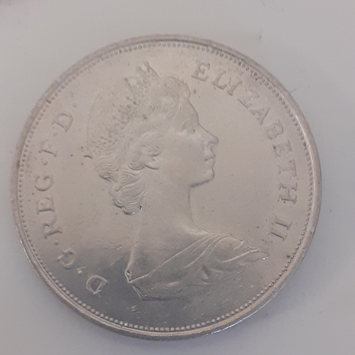 25 - 6 x commerative crown coins. 2 x Queen mother 1980 and 4 x Charles and Diana 1981.