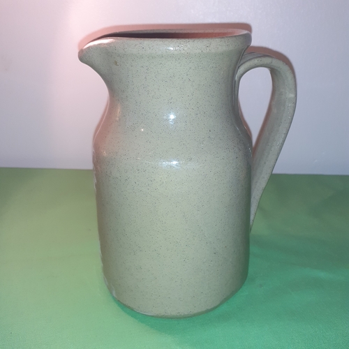 30 - Goid quality Moira stoneware jug. No damage