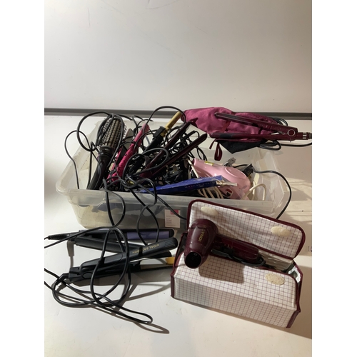 324 - Collection of hair appliances incl straighteners, hair dryers and curlers