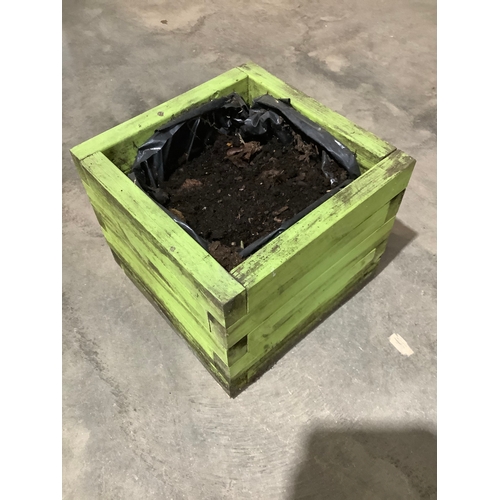 65 - 40x40cm green wooden planter