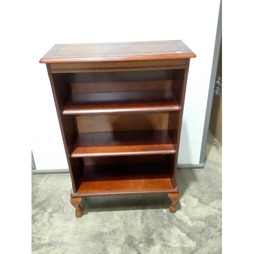 149 - Veneered bookshelf - 90cm tall