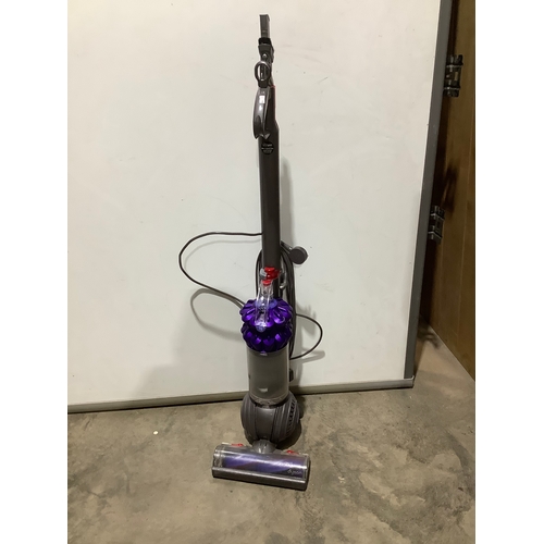 383 - Dyson DC50 vacuum cleaner - clean & working