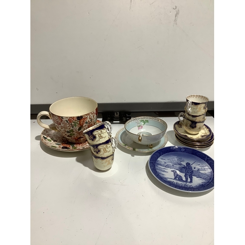 384 - Royal Worcester small tea cups & saucer, Royal Cauldron large cup & sauce, Nippon rice plate, bowl &... 