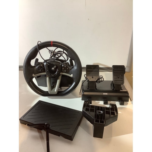 419 - Racing wheel apex and pedals for PlayStation