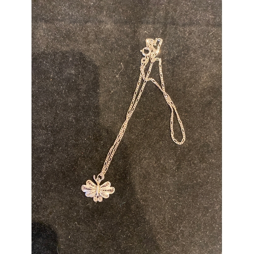 34B - Silver 925 necklace with butterfly pendant - 4.35g